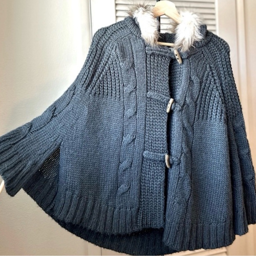 LOFT Cable-Knit Hooded Poncho in Slate Gray with Faux-Fur Trim